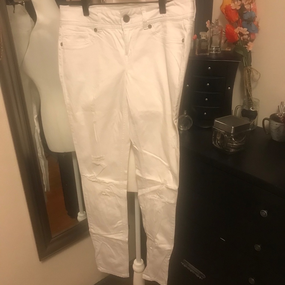 Destructed White Jegging